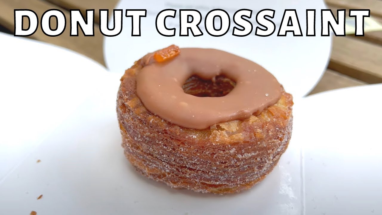 Eating a Cronut for the First Time at Dominique Ansel