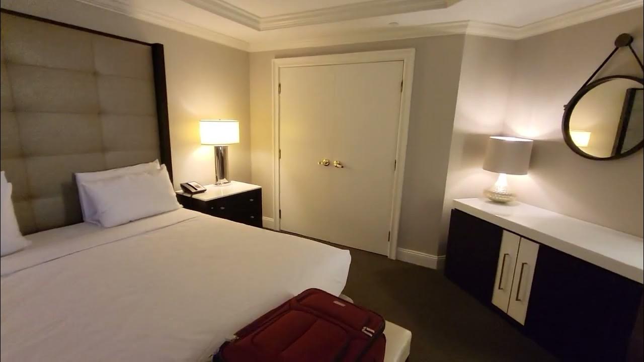Foxwoods grand pequot corner suite with whirlpool room 1570 youtube