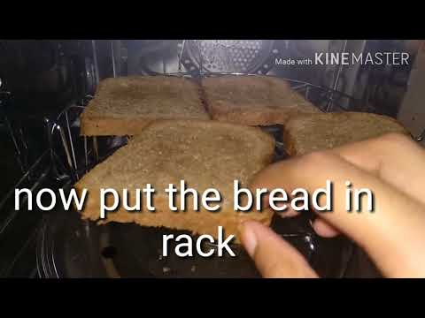 crunchy-bread/-bread-toast/bread-toast-in-oven