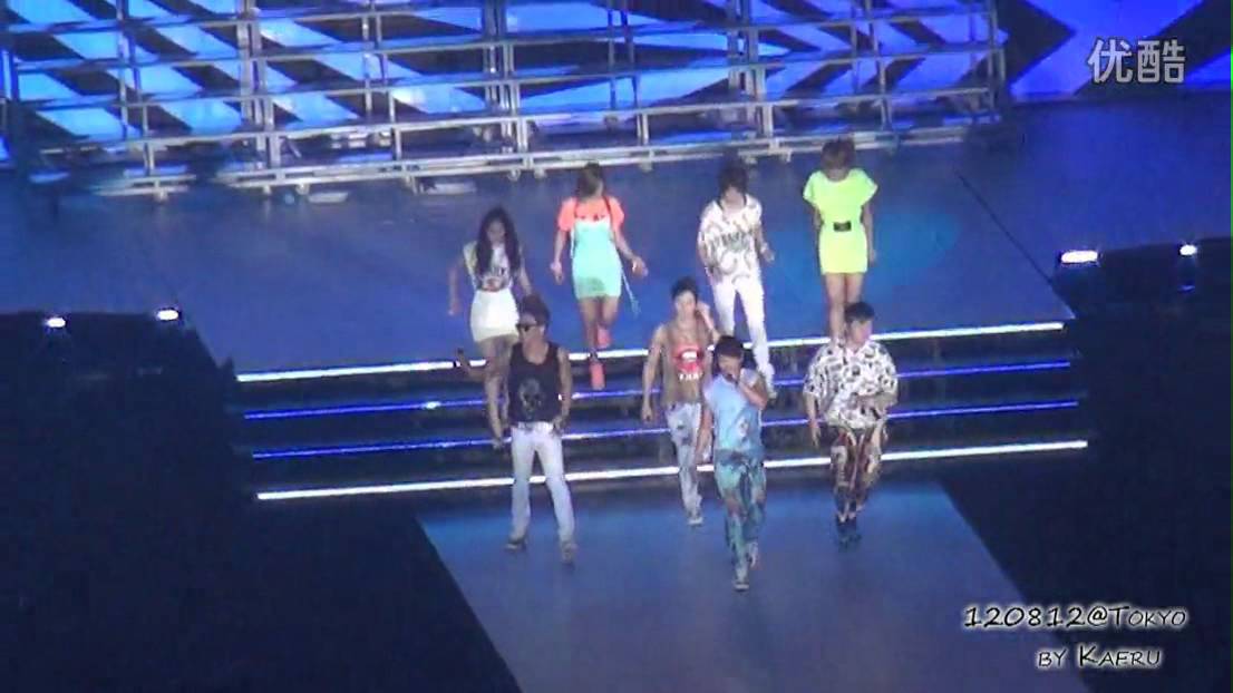 [Fancam] 120805 SMTown in Tokyo SJ feat. F(x) - Oops! [CR:KAERU]