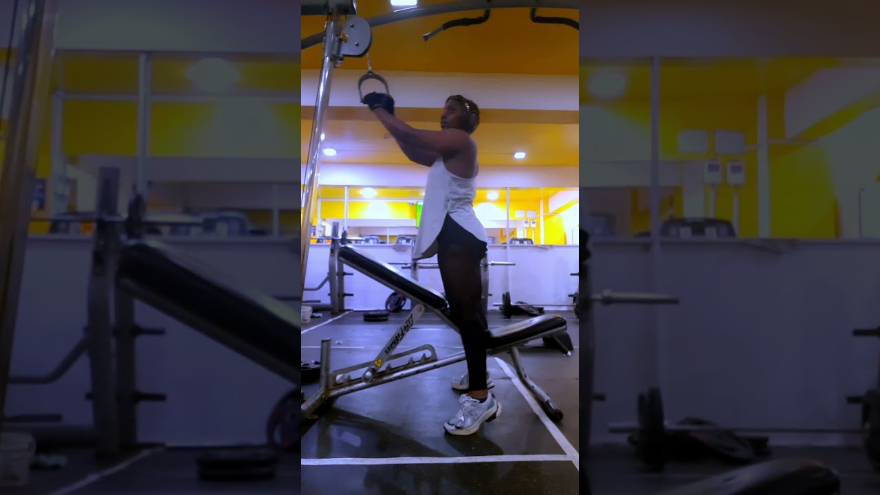 Back Day switch up 👌💥 #motivation #dreamsquat #fyp #gymmotivation #gymlife