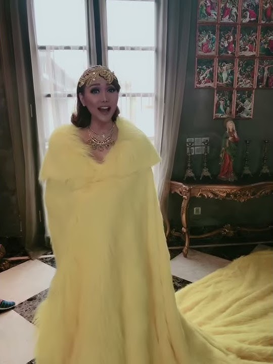 Semalam Bobo Dimana Scene Lucinta Luna