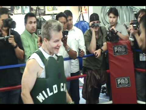 Pacquiao Margarito Prediction by Boxing Expert Dom...