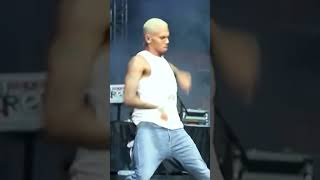 Chris Brown Doing The Dougie chrisbrown dougie dancing concert