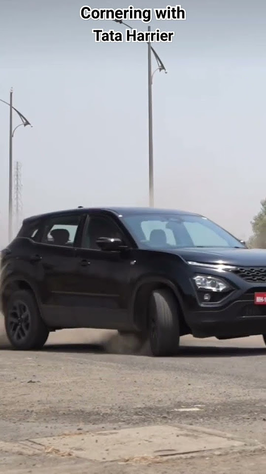 Cornering with Tata Harrier vs XUV 700 cornering tata harrier 