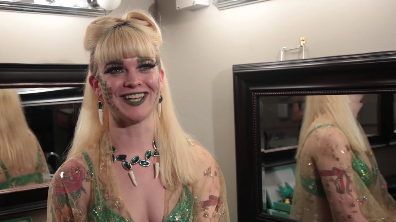 Dino-Warriors!: Burlesque