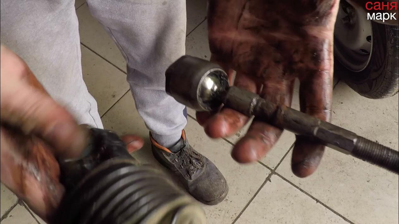 Как заменить рулевые тяги рено логан Replacing the outer tie rod end (Renault Logan 1, 2004-2012, petrol) "Chassis,