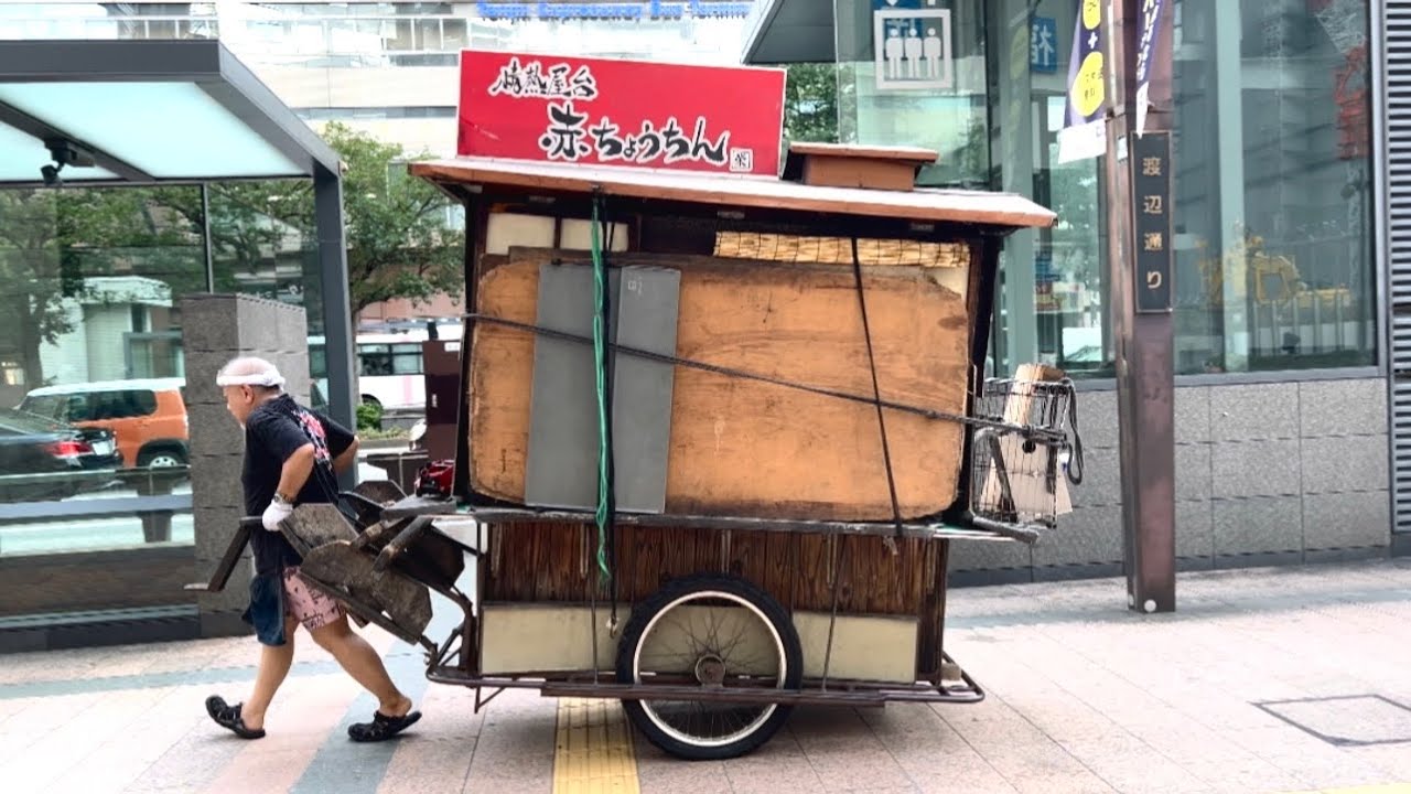 嵐が丘 Tenjin Yatai] Highly praised by tourists! The only yatai serving