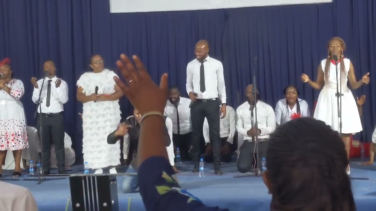 JOSEPH ZULU MINISTERING AT THE WORSHIP CONNECTION.