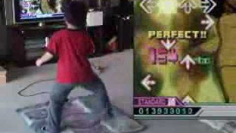 Dance Dance Revolution (Afronova) - 5 years old Child prodigy
