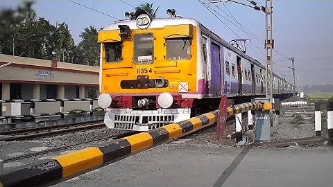 Furious Speedy Conventional EMU & Testa Torsa Express Skip Busy Railgate | Eastern Railways