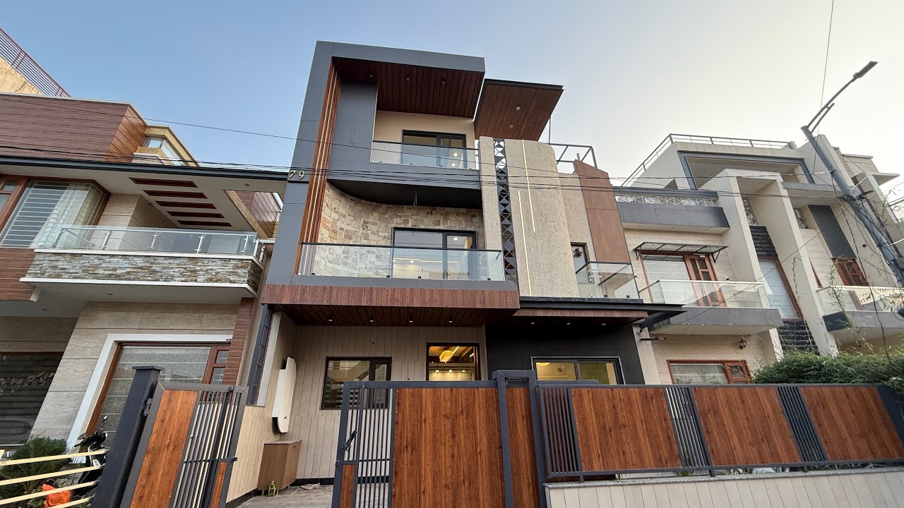 200 sq yard kothi in Sunny enclave, Sec 125 Mohali | 5 BHK House for sale