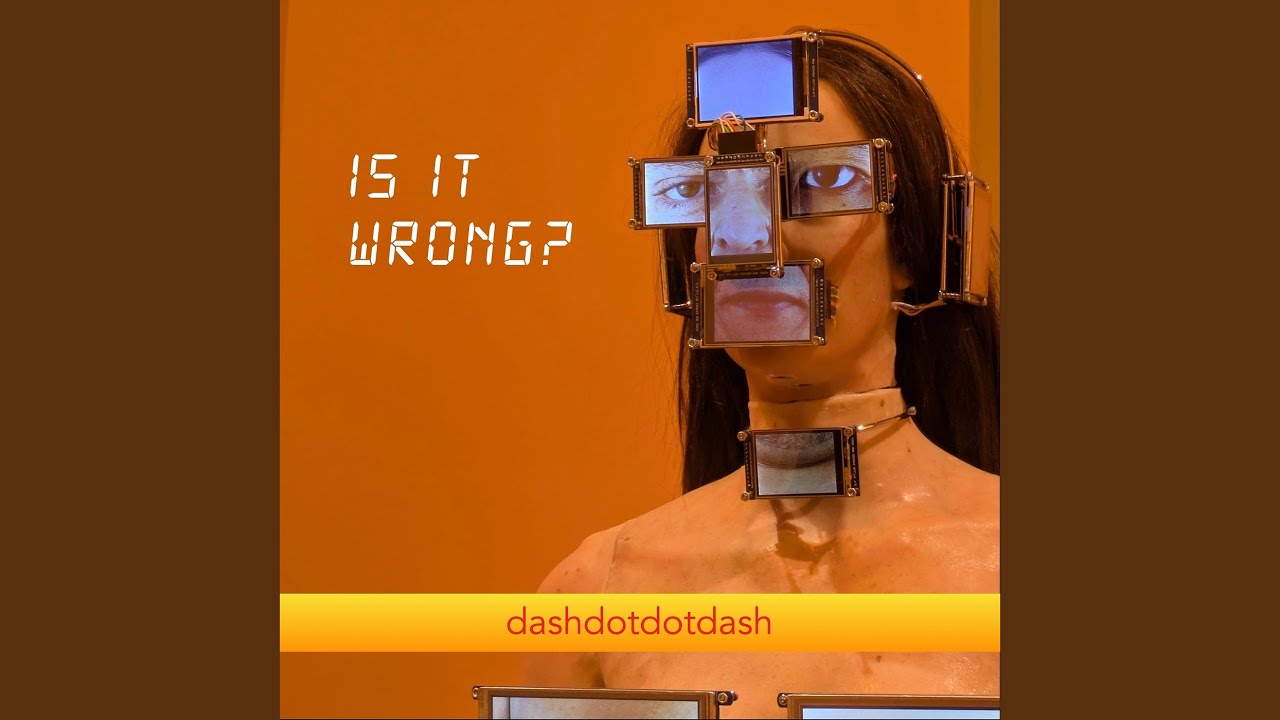 Guarda Is It Wrong? su YouTube Guarda Is It Wrong? su YouTube