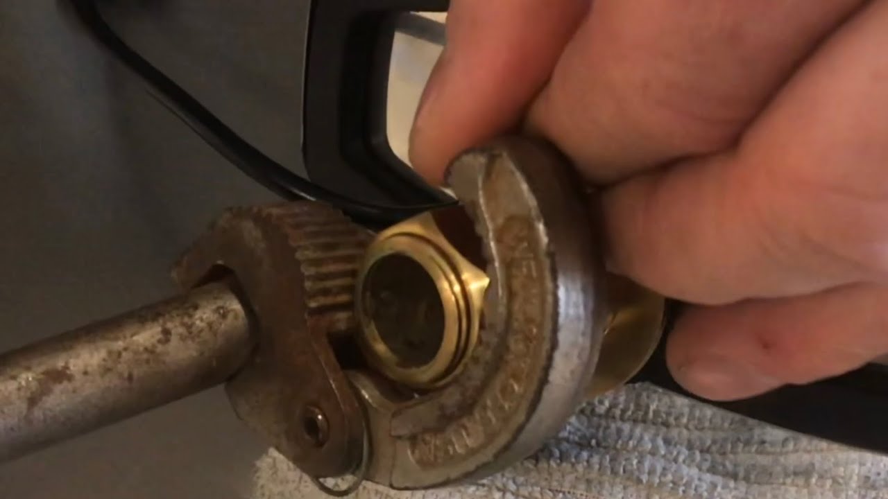 How To Use A Basin Wrench To Remove Faucet