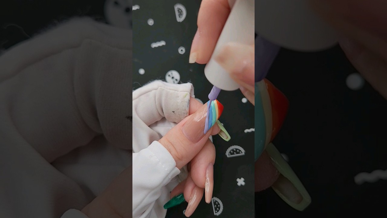 St Patrick's Day Nails!! 🌈🍀