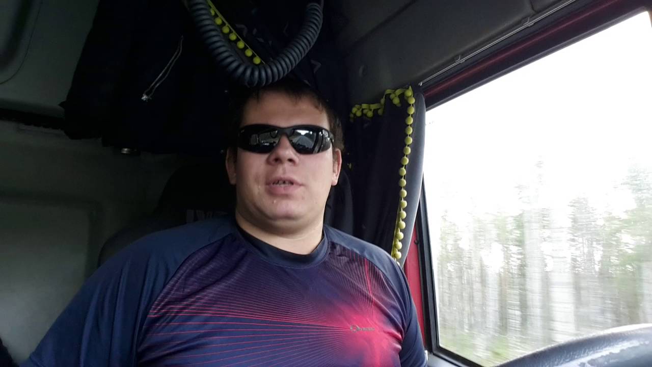 Фото мужика в машине