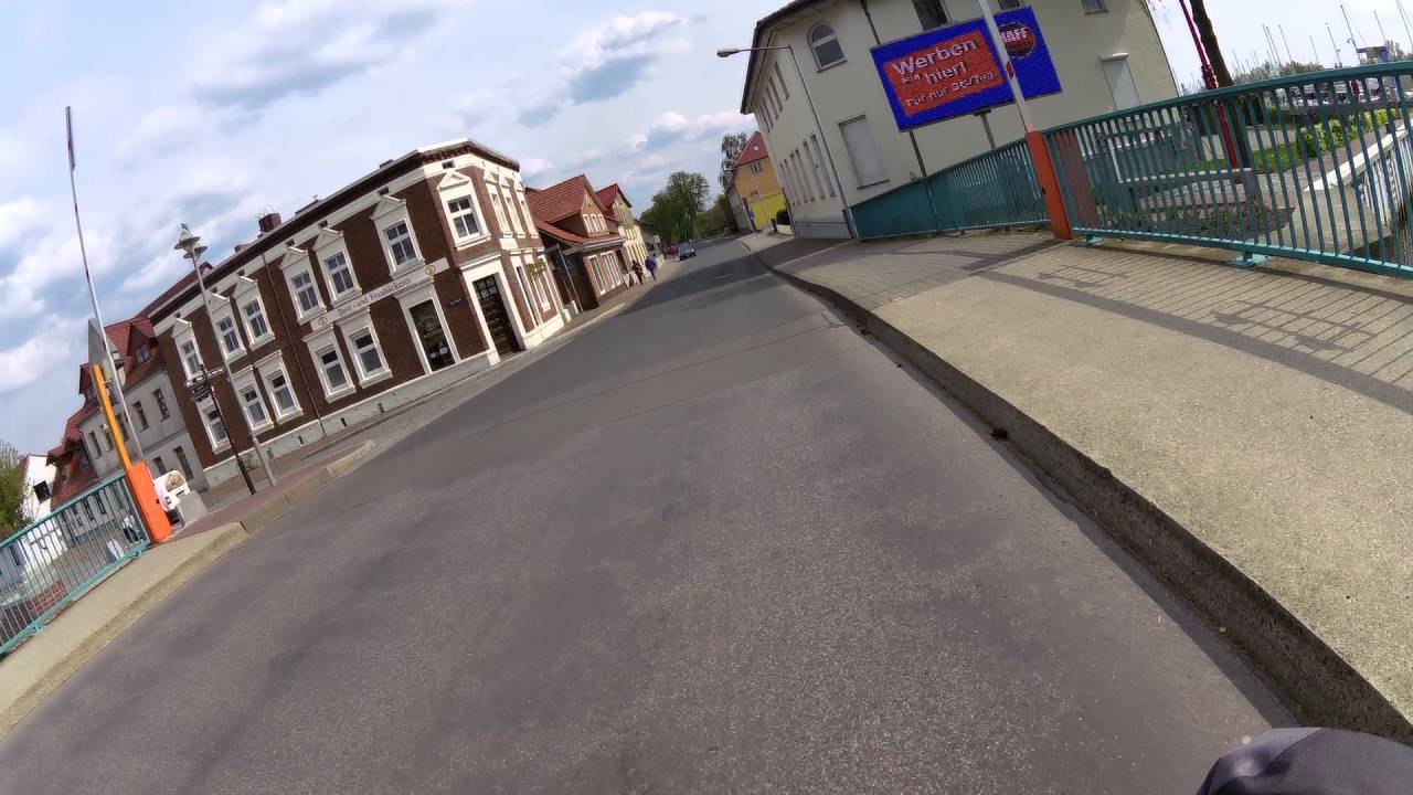 Radfahren durch Ueckermünde (vom Liepgarten in Richtung Eggesin kommend)