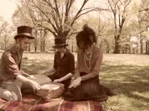 Insomniac Folklore Goes on a Picnic! (silent promo...