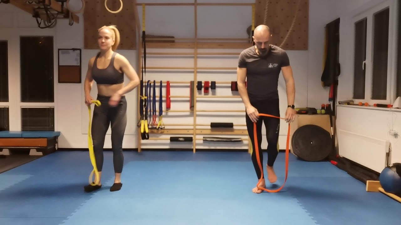 Kućni Fitness Trening s Elastičnim Trakama