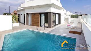 Chalet independiente con piscina a 1 minuto de campo de golf y a 3km de playa. Costa Cálida