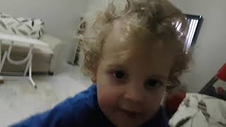 Omer Alp Ablasi Salliyor Yerinde Duramiyordur