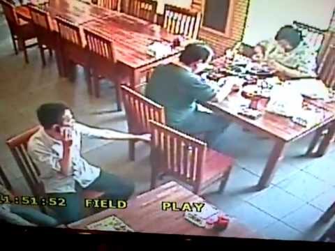 pencurian di sebuah restoran daerah PLUIT 28-11-20012