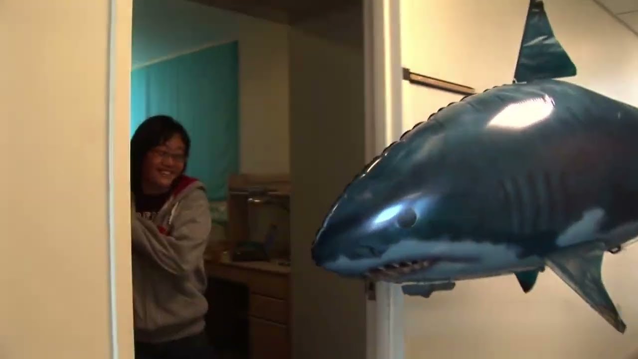 Remote Control Shark Toy Air Swimming Fish Infrared Flying RC Airplanes Balloons