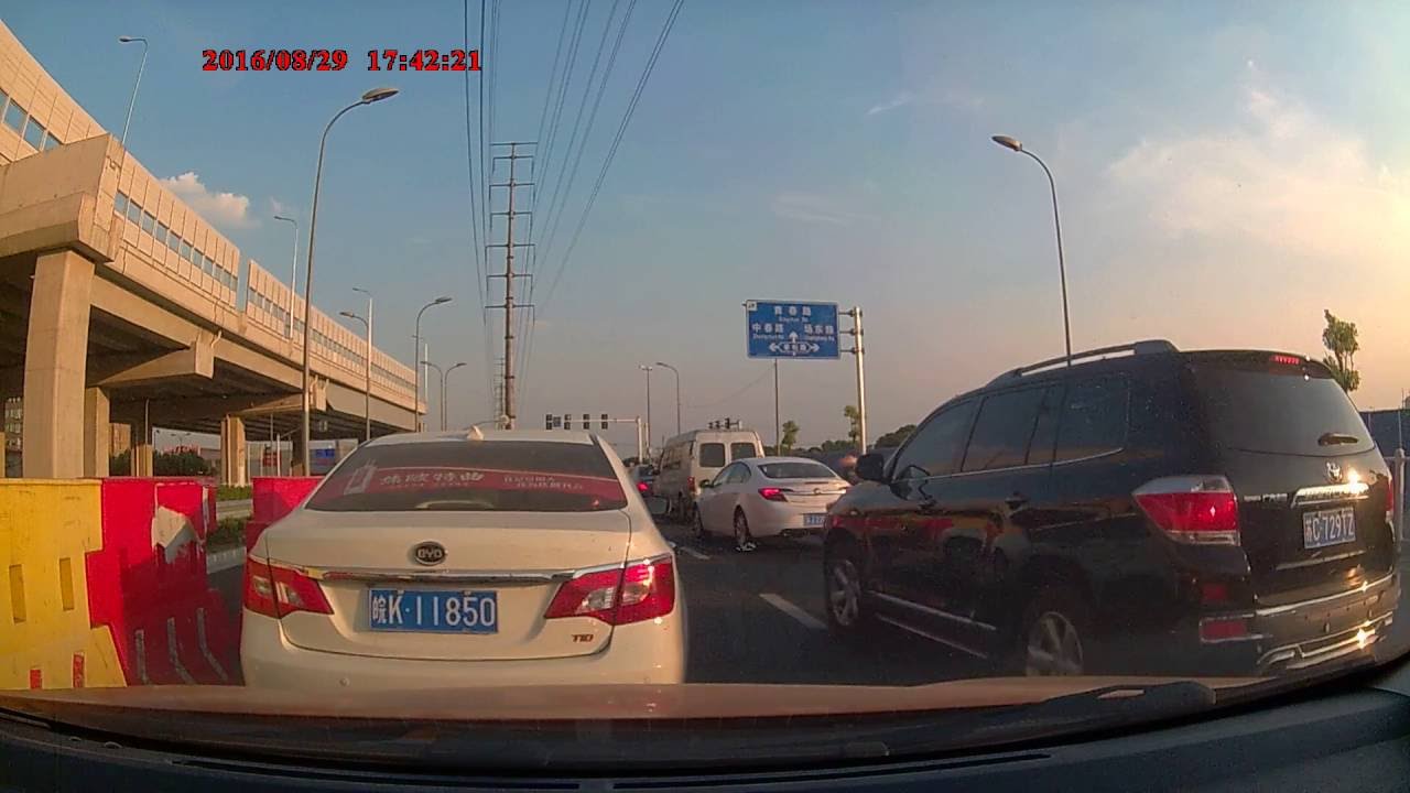 Crazy Chinese Drivers 31st August 2016 Watching the World's Worst