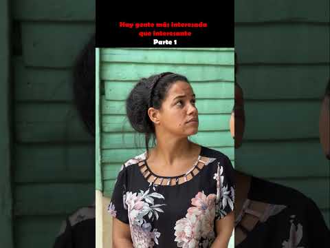 A scene from the first episode of Hay gente más interesada que interesante