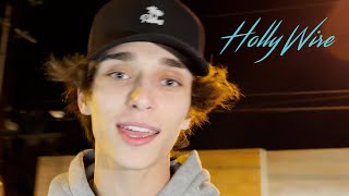 Josh Richards CLAIMS He's Enjoying Being SINGLE! | Hollywire