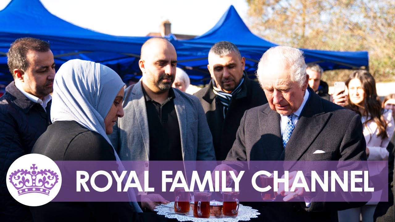 King Visits Donation Centre for Turkey Earthquake Victims
