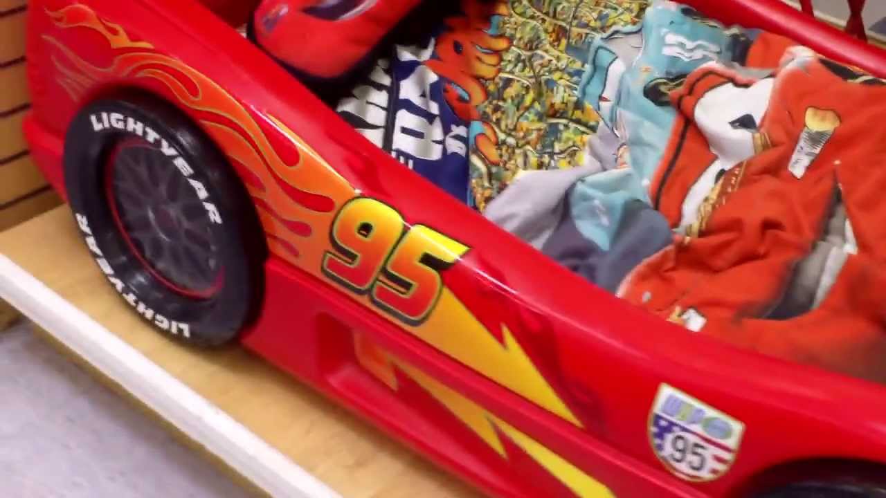 Lightning McQueen Race Car Bed