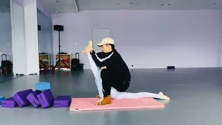 Chinese Rhythmic Gymnastics School flexibility training