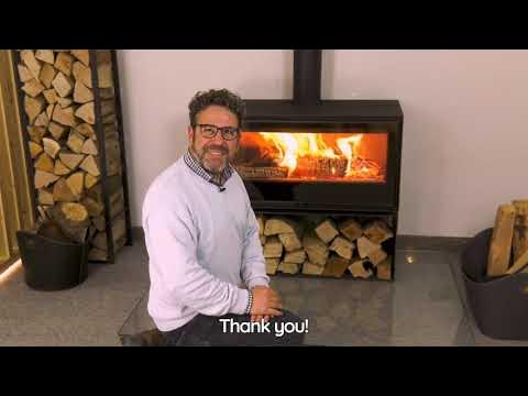 Cooking with a wood stove with oven - Panadero