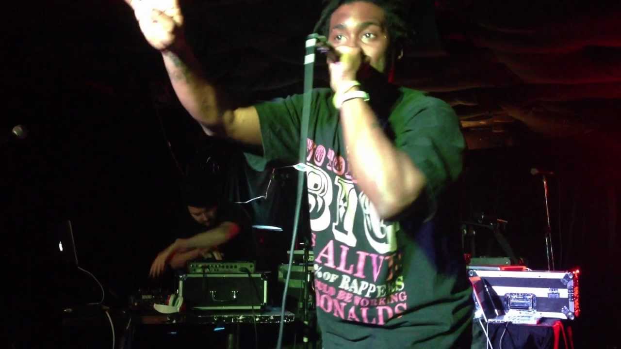 Mad Dukez & Fresh Kils - Enter The Dragon