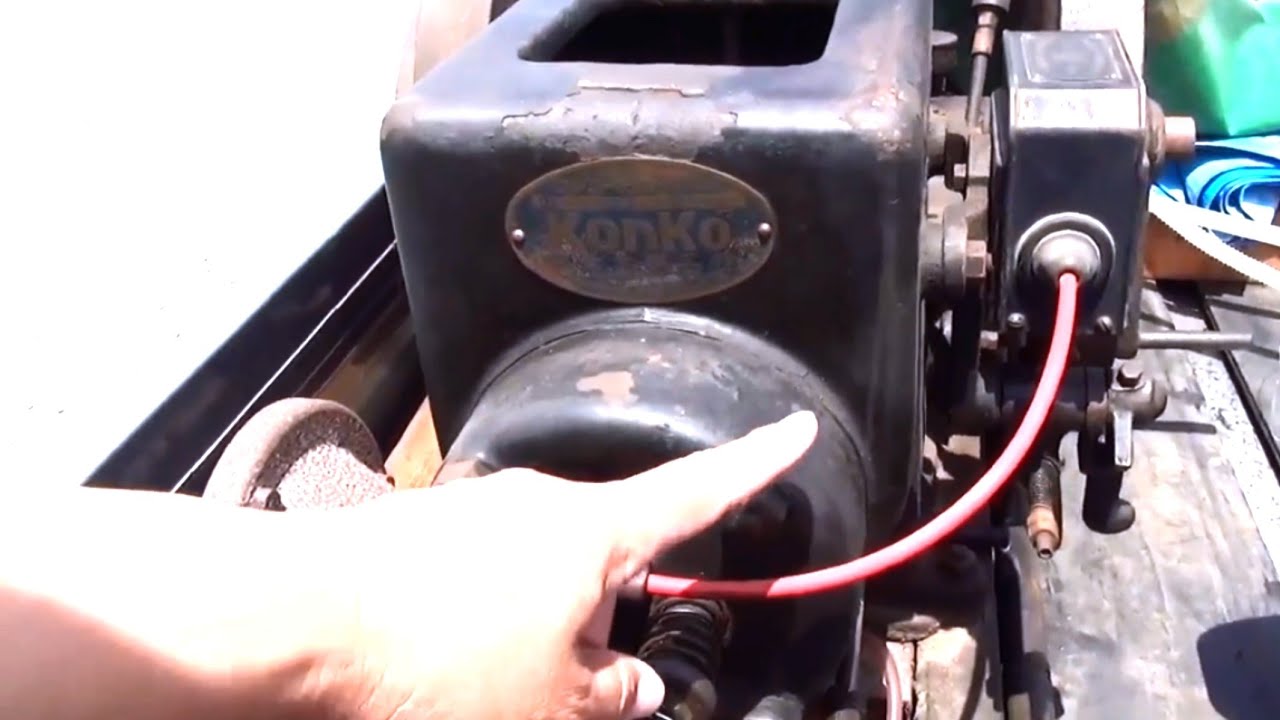 A Concor oil engine with a box-shaped magneto, made around 1935