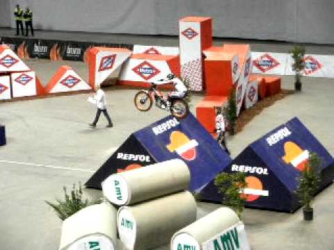 Carrera Trial Indoor: Toni Bou vs Jeroni Fajardo.AVI