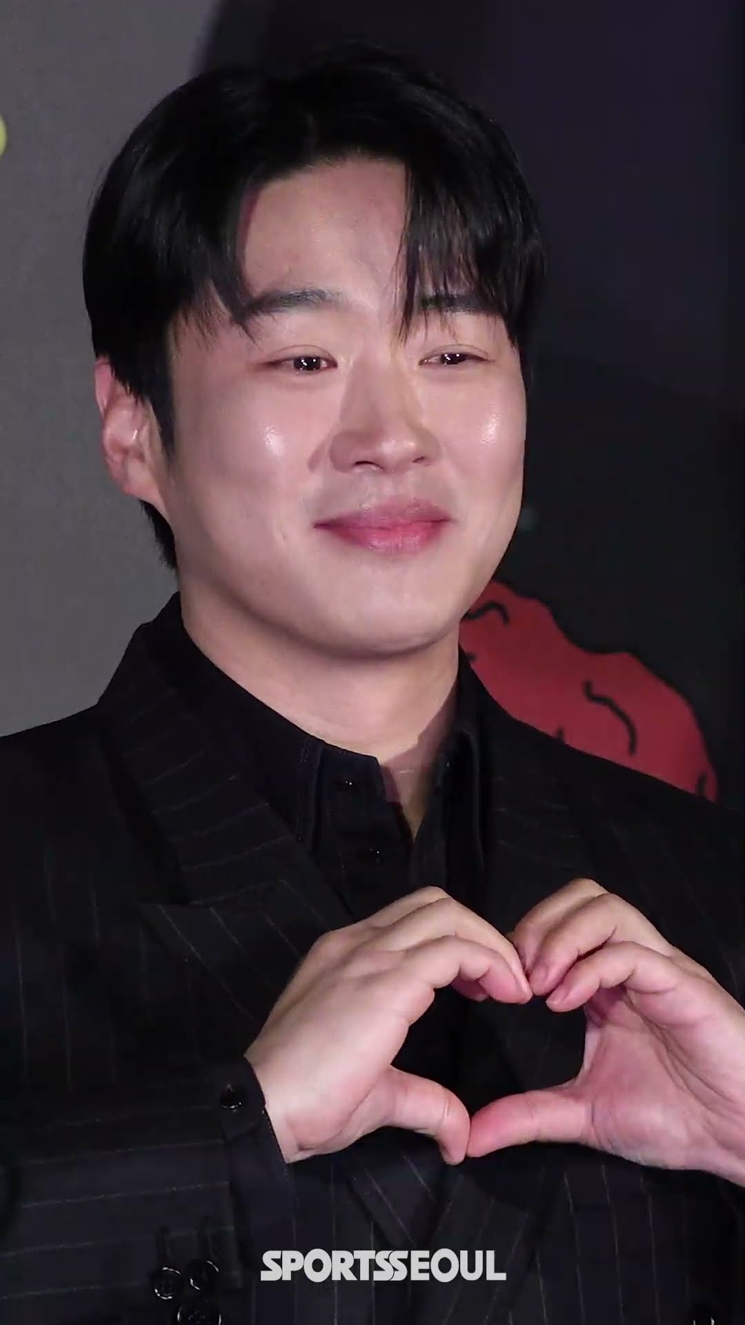 안재홍, 지구상에서 가장 완벽한 외모