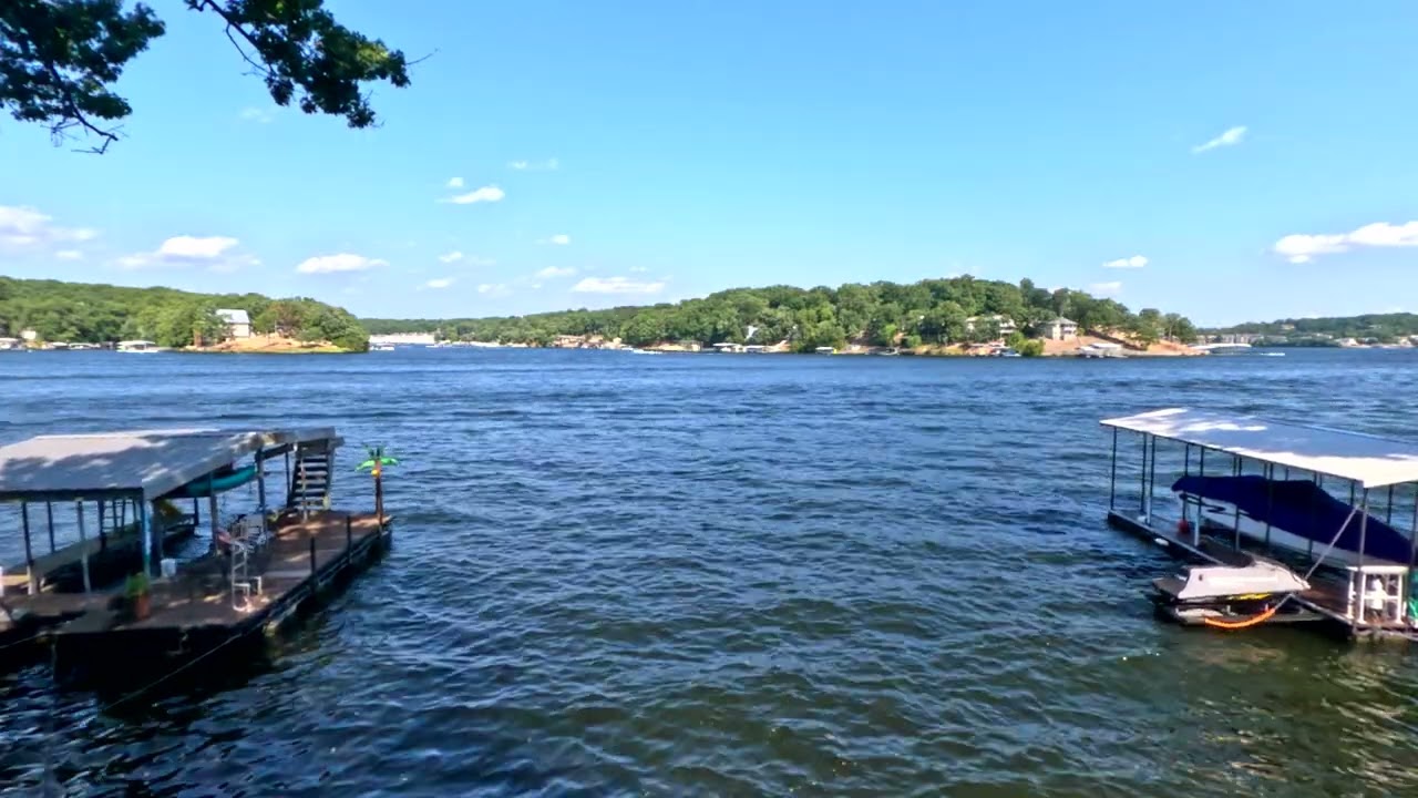 Lake of the Ozarks Boating fun real time 