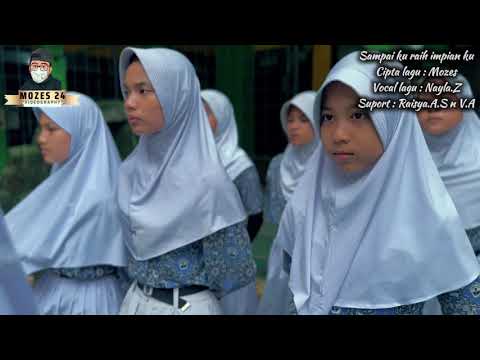 Kegiatan Latihan Upacara Bendera Hari Senin Seleksi Pemimpin Upacara Vlog Drone Kelas V A 2025