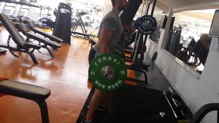 Ayns Barakuda Barbell Curl Hareketinin Uygulanışı.