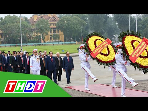 Video Lãnh đạo Đảng, Nhà nước vào lăng viếng Bác | THDT - youtube