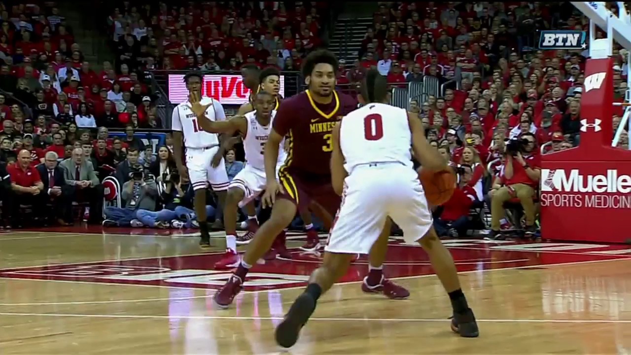 Brown Flushes it vs. Minnesota