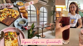 Going to the First Vegan and Pet Friendly Cafe in Guwahati🐱🐶🥙🍕Vlog 1