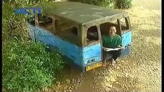 Ciri khas banget Bang Mandra sedih