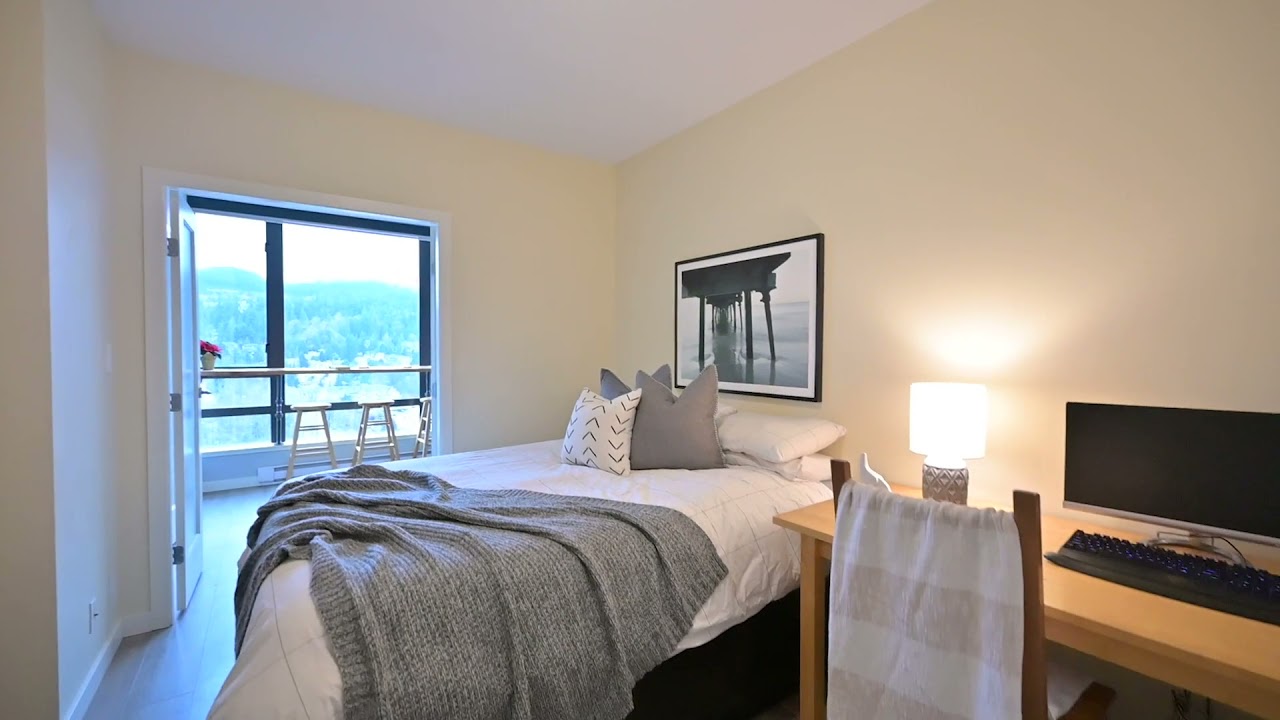 Spacious 2 Bedroom Condo in the heart of Port Moody