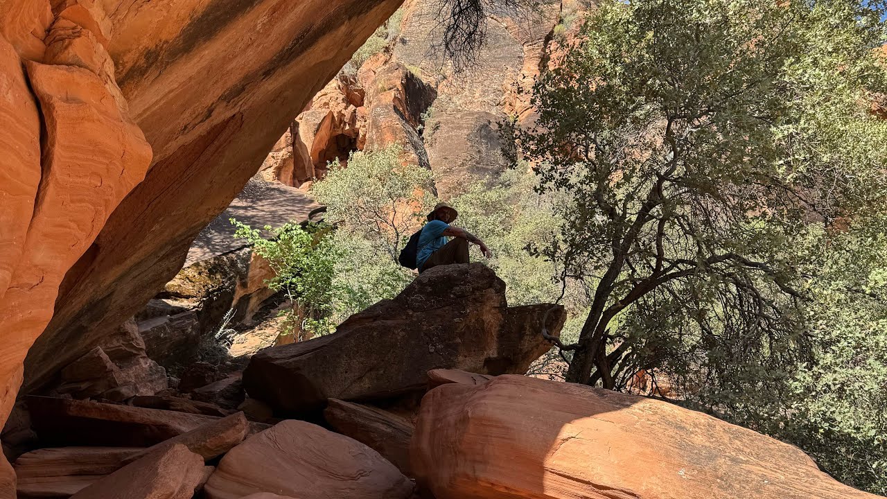 Hiking thru Red Cliffs, St. George, Utah! 