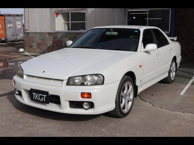 IG1580 1/18 Nissan Skyline 25GT Turbo (ER34) White | LINE UP