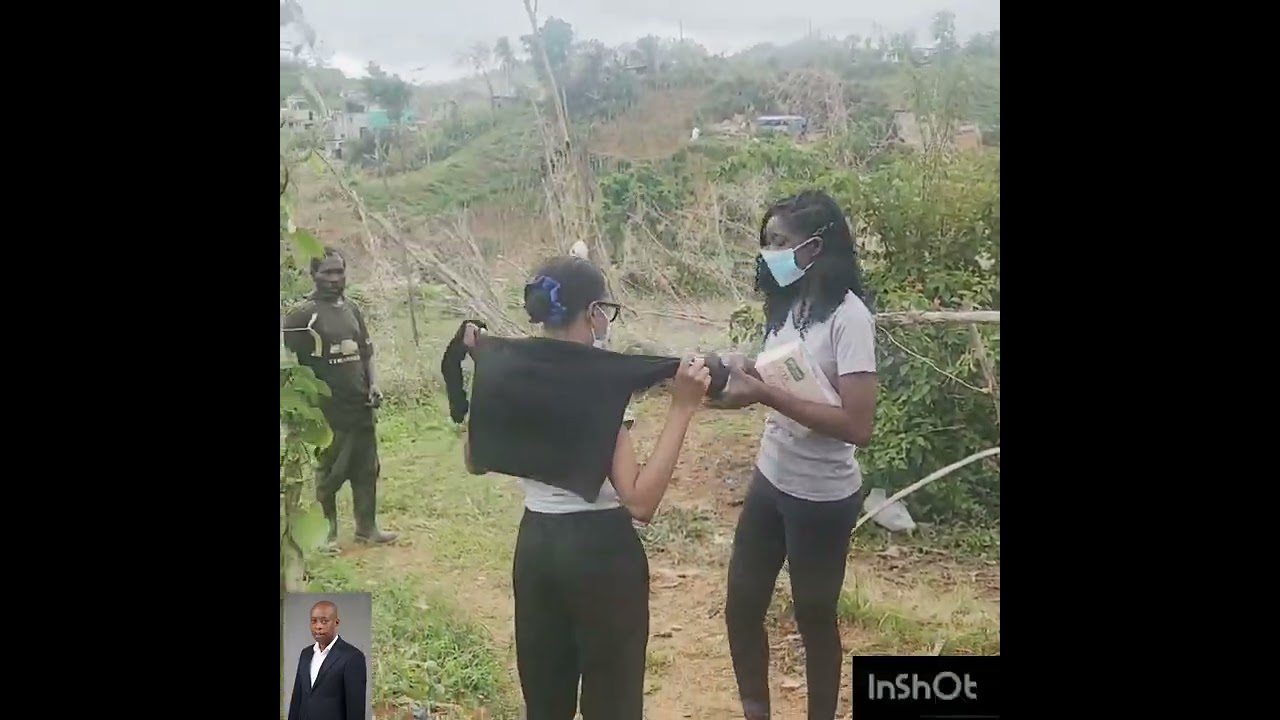 Пол Патмор и жители Южного Трелони выражают благодарность церкви Бога пророчества в Голден-Ривер.