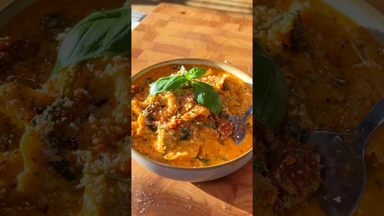 Creamy Tortellini Soup Recipe 🍲 Delicious One-Pot Tomato & Spinach Meal! quick & easy